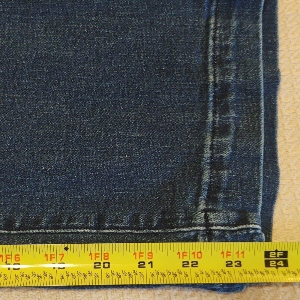 Tommy Hilfiger Women's Wide Leg Crop Jeans - Picture 9 of 11
